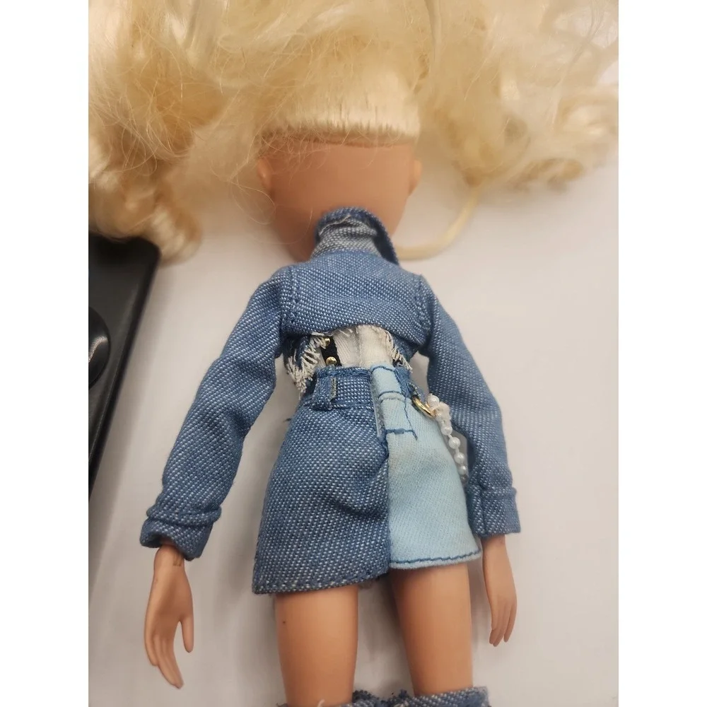 Alwayz Bratz Cloe Denim Fashion Doll